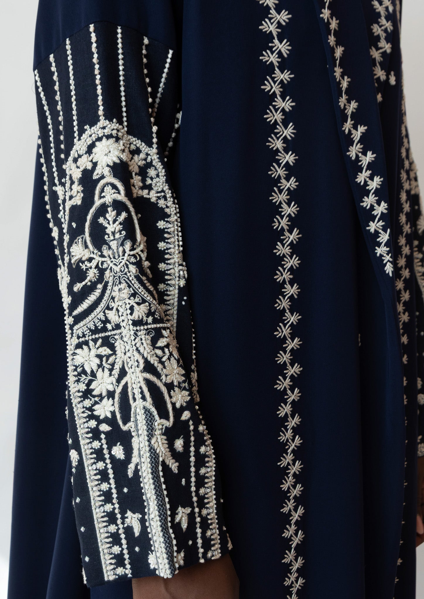 SAPPHIRE THREADS ABAYA