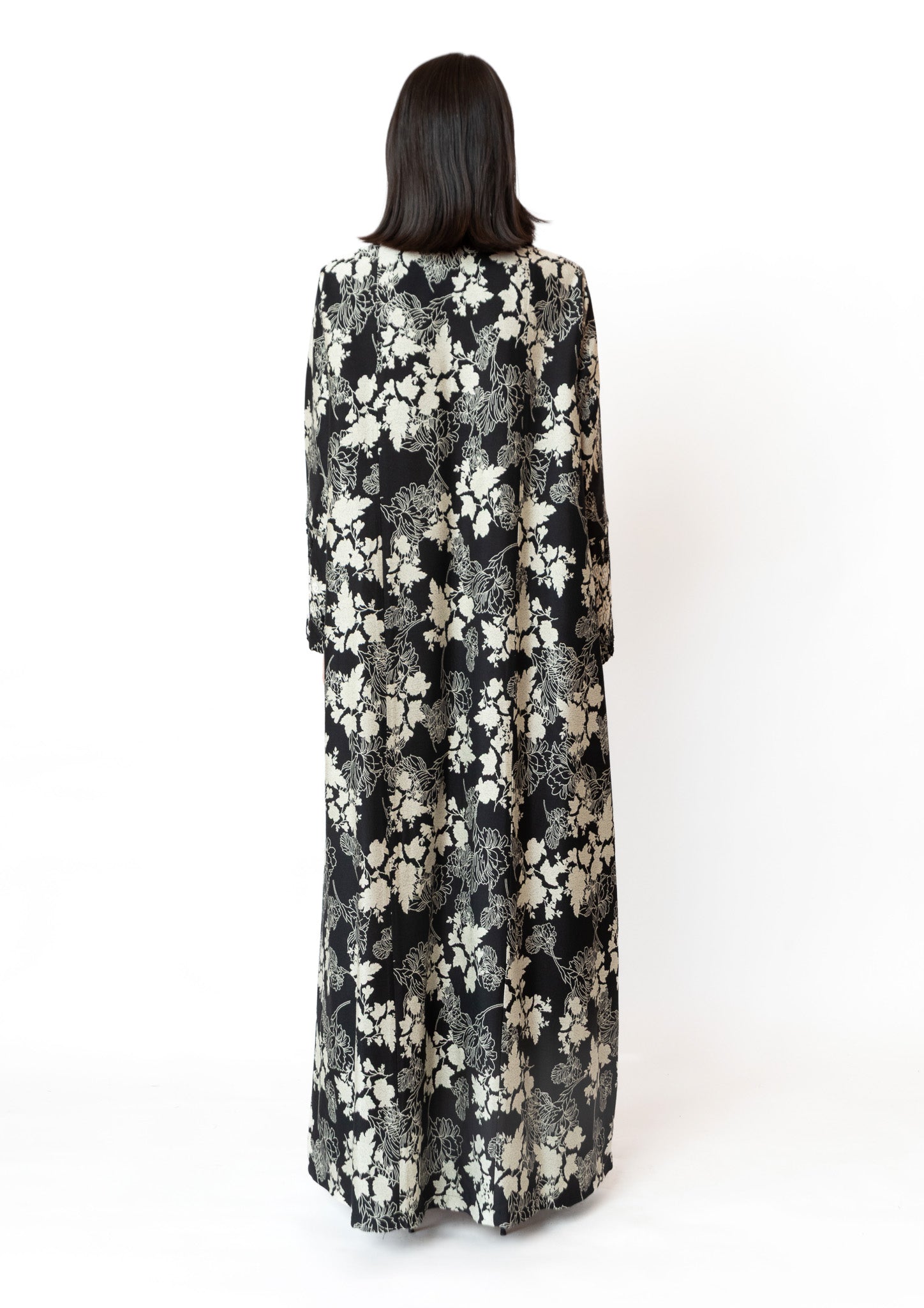 BLACK AND WHITE FLORAL LACE