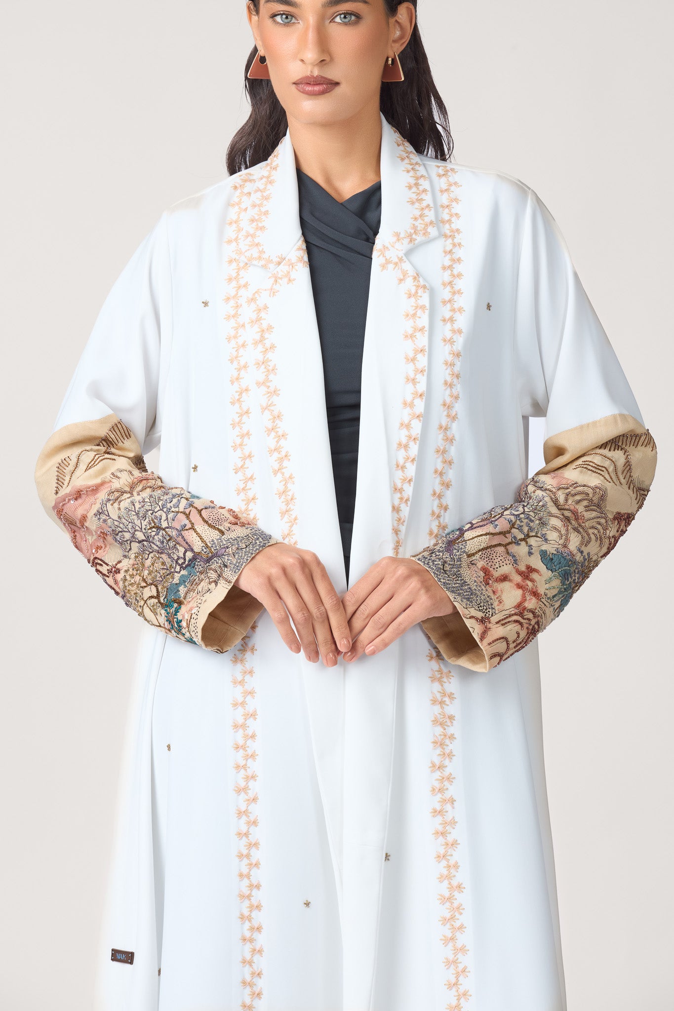 WHITE ORIENT