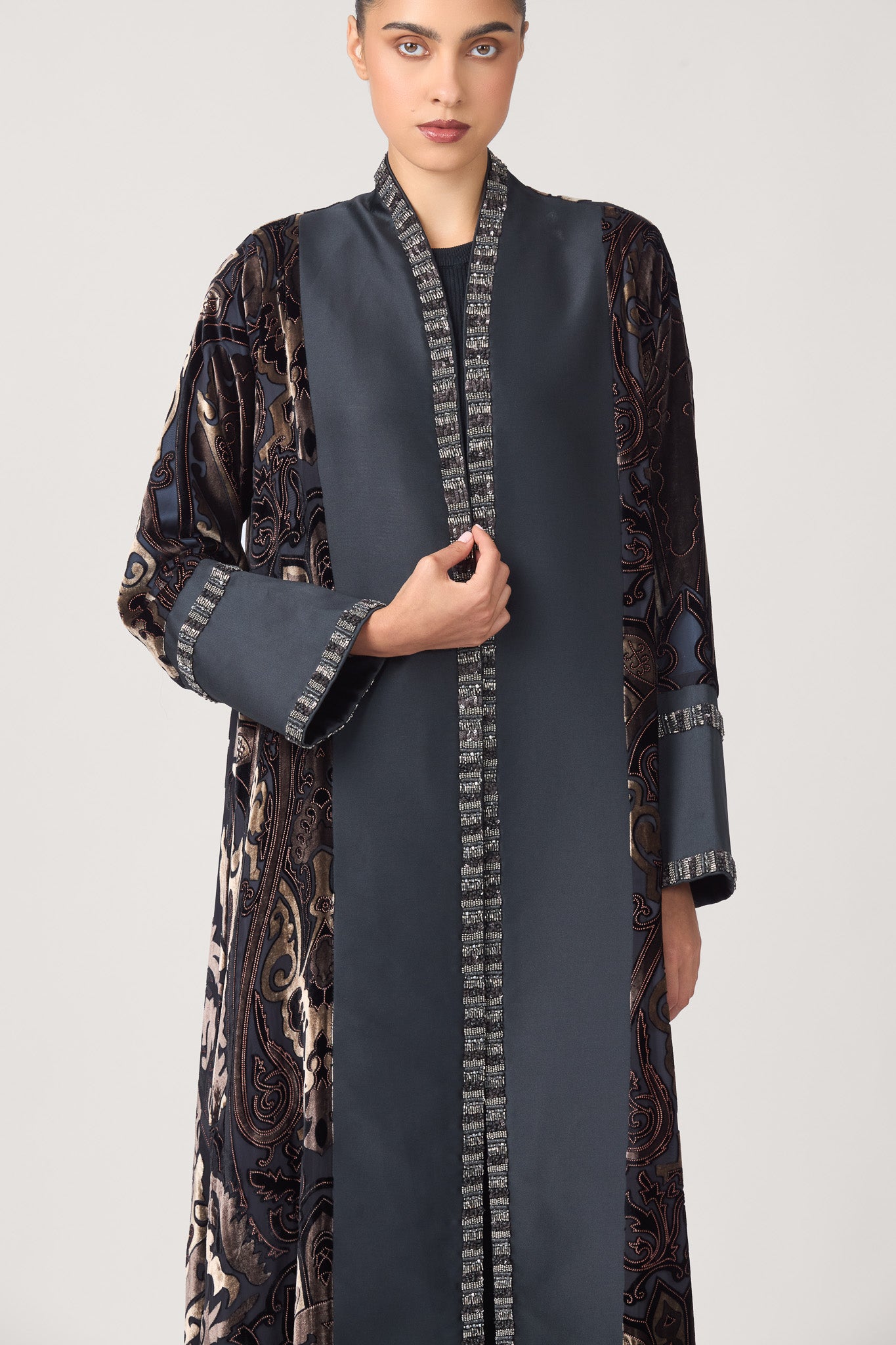 VELVET ANTIQUITY