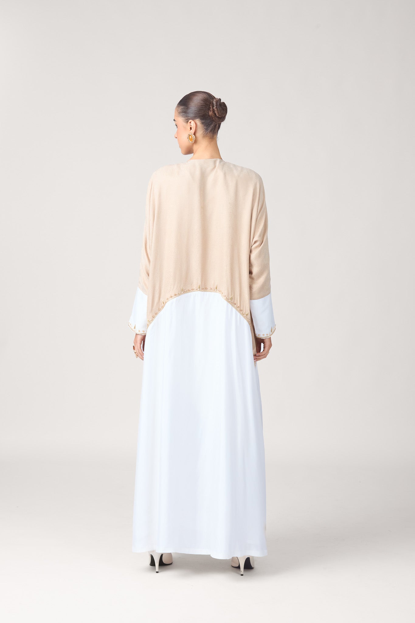 SAND &amp; IVORY